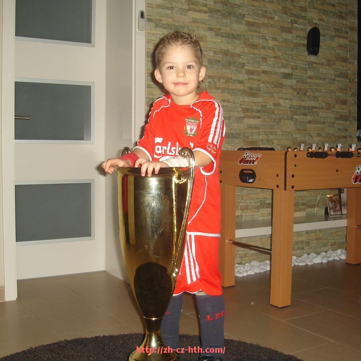 华体会hth-世俱杯球员成长背景资料及职业发展轨迹